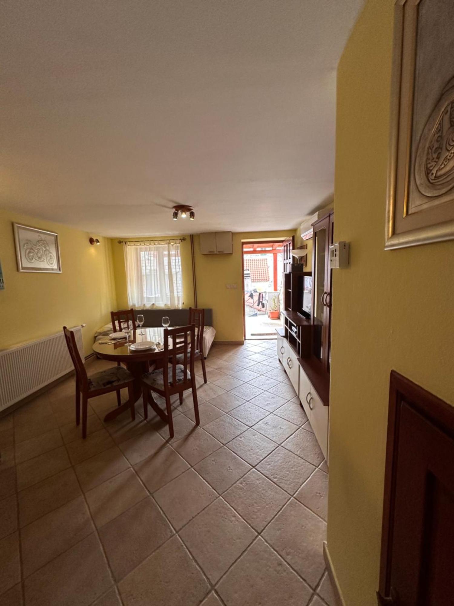 Apartman Matea Kaštela Exterior foto
